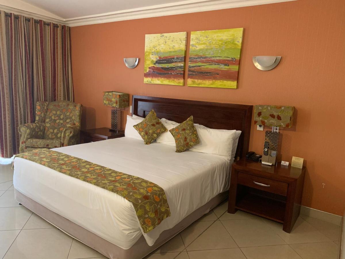 Royal Hotel Polokwane Eksteriør bilde