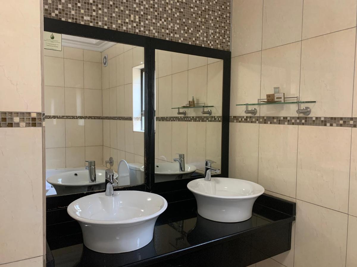 Royal Hotel Polokwane Eksteriør bilde