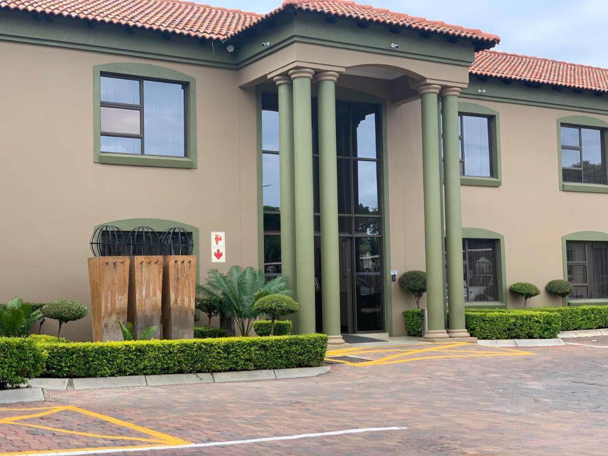 Royal Hotel Polokwane Eksteriør bilde