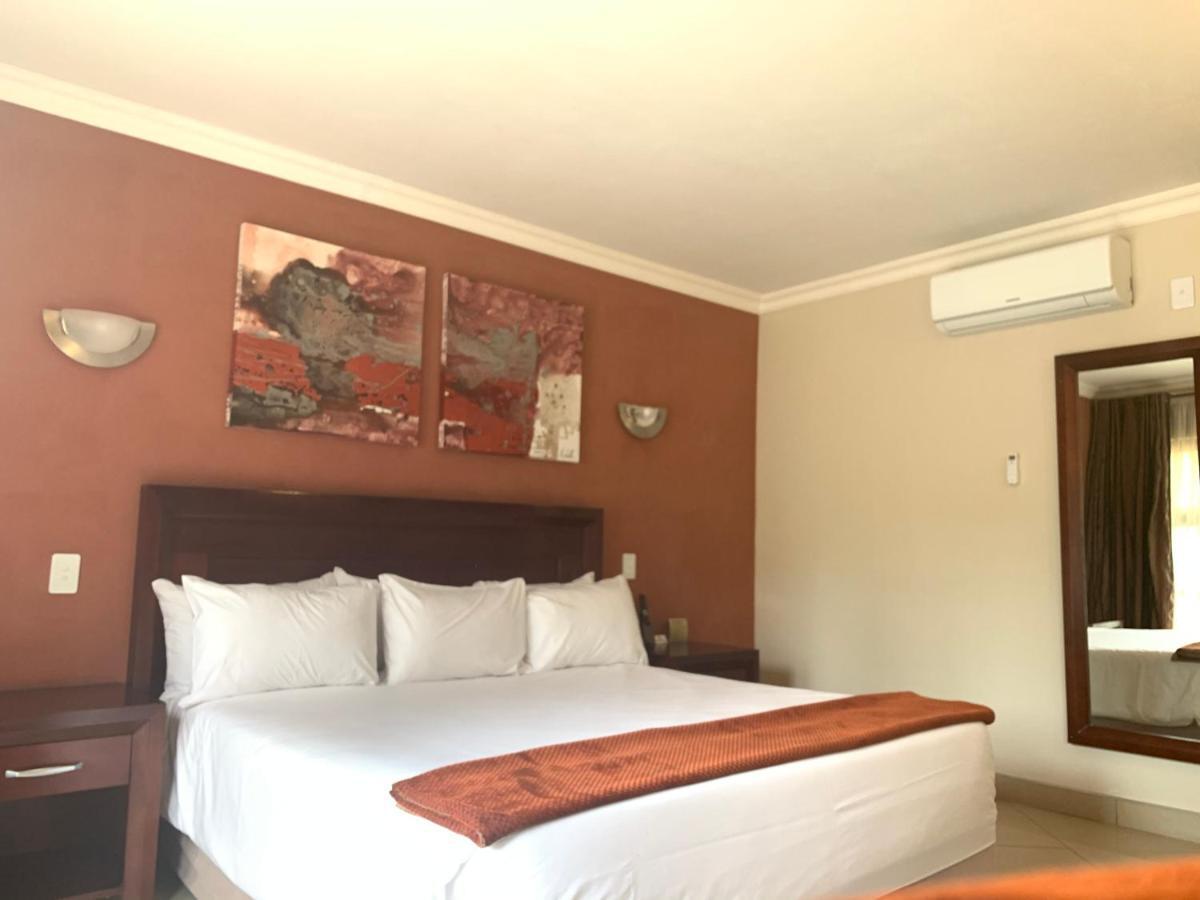 Royal Hotel Polokwane Eksteriør bilde